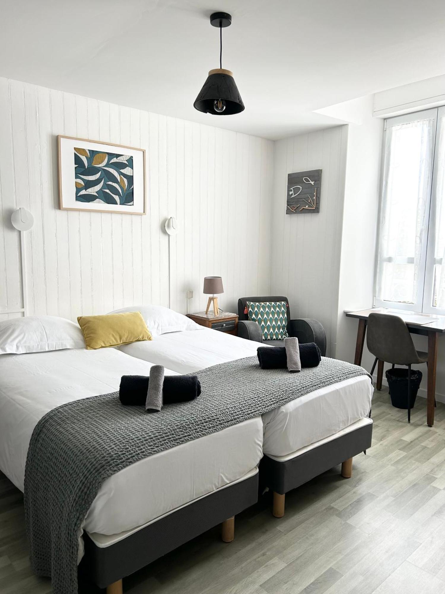 Hotel D'Angleterre Roscoff Bagian luar foto