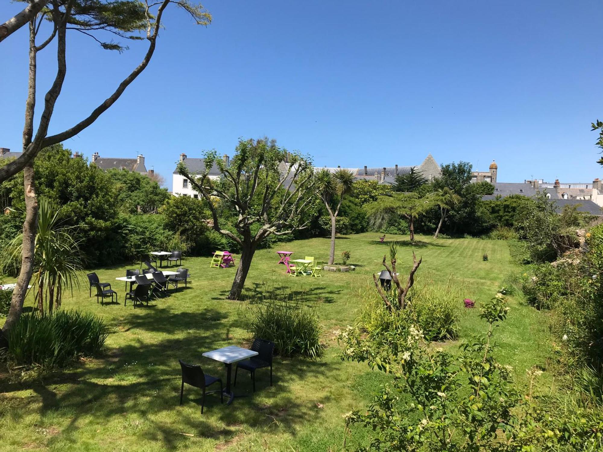 Hotel D'Angleterre Roscoff Bagian luar foto